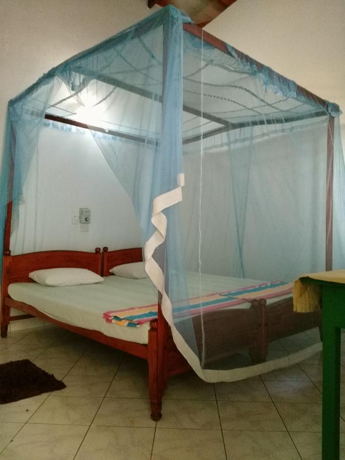 Sunnys Beach Guest House Hikkaduwa Exterior photo
